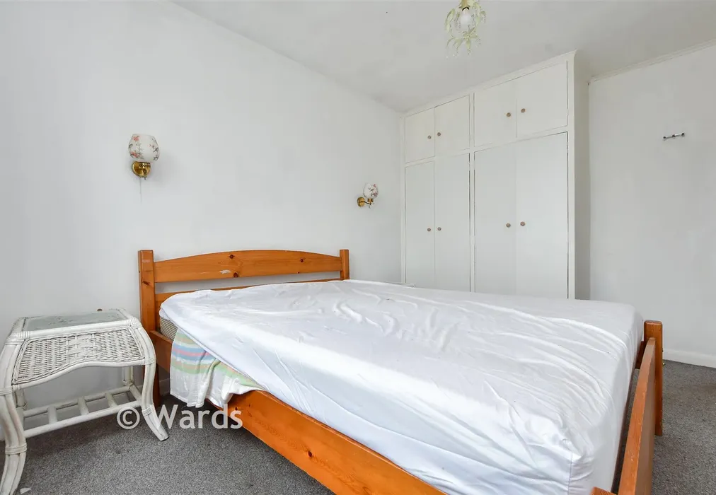 Bedroom 1 - Dorset Close, Whitstable, Kent - Wards of Kent