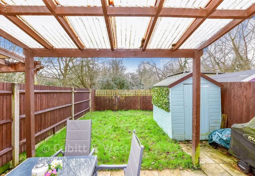 Rear Garden - Hazel Copse, Hambrook, Chichester, West Sussex - Wards of Kent