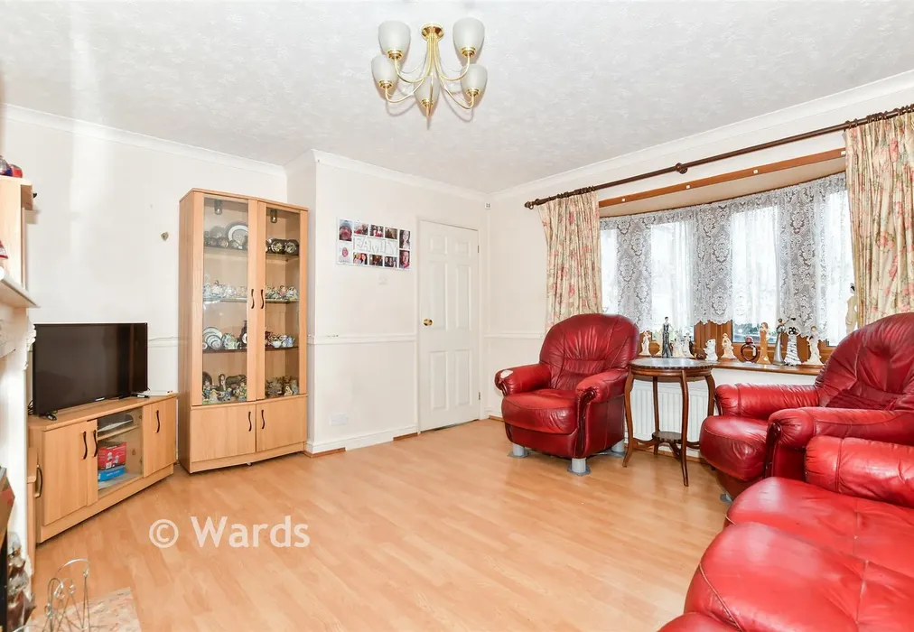 Lounge - Heron Road, Larkfield, Aylesford, Kent - Wards of Kent