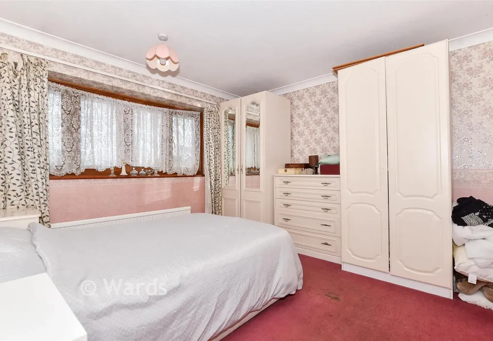 Bedroom 1 - Heron Road, Larkfield, Aylesford, Kent - Wards of Kent