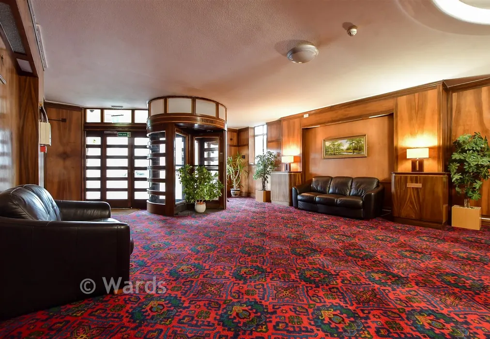 Communal Hallway - Northumberland Avenue, Cliftonville, Margate, Kent - Wards of Kent