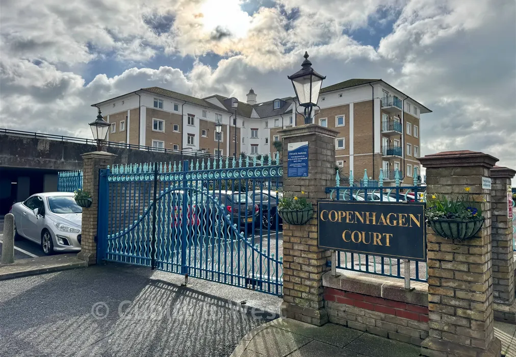 External Development Entrance - The Strand, Brighton Marina Village, Brighton, East Sussex - Wards of Kent