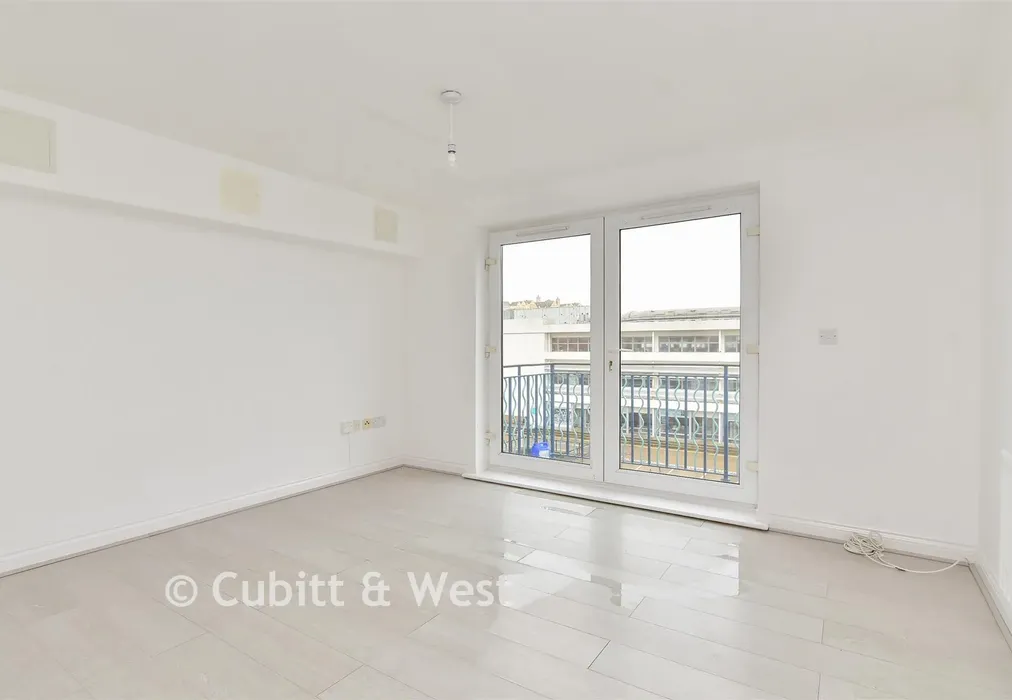 Dining Room - The Strand, Brighton Marina Village, Brighton, East Sussex - Wards of Kent