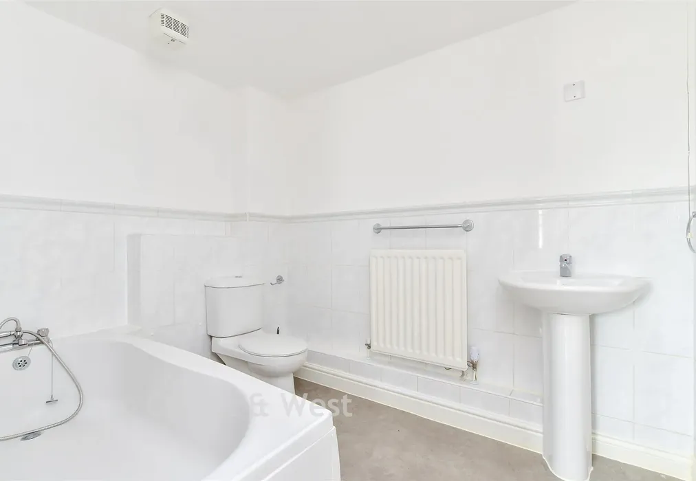 Bathroom - The Strand, Brighton Marina Village, Brighton, East Sussex - Wards of Kent