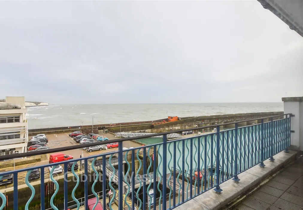 External Roof Terrace - The Strand, Brighton Marina Village, Brighton, East Sussex - Wards of Kent