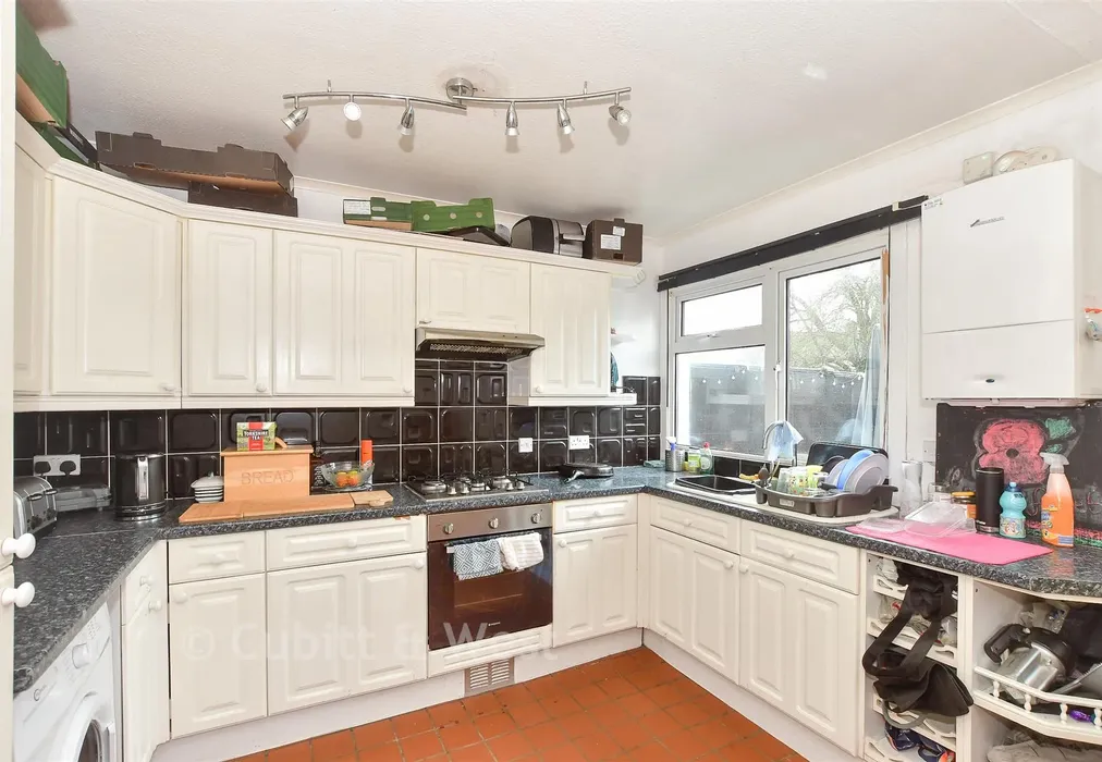 Kitchen/Dining Room - Grove Road, Lingfield, Surrey - Wards of Kent
