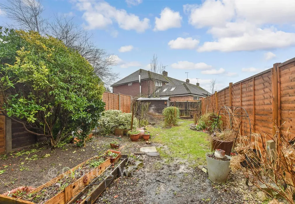 Rear Garden - Grove Road, Lingfield, Surrey - Wards of Kent