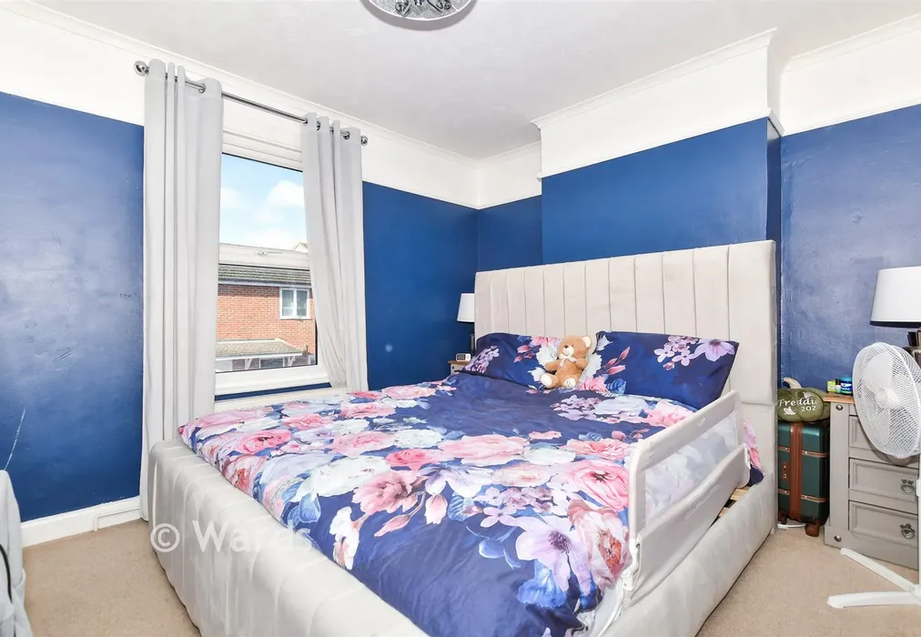 Bedroom 1 - Birling Road, Snodland, Kent - Wards of Kent