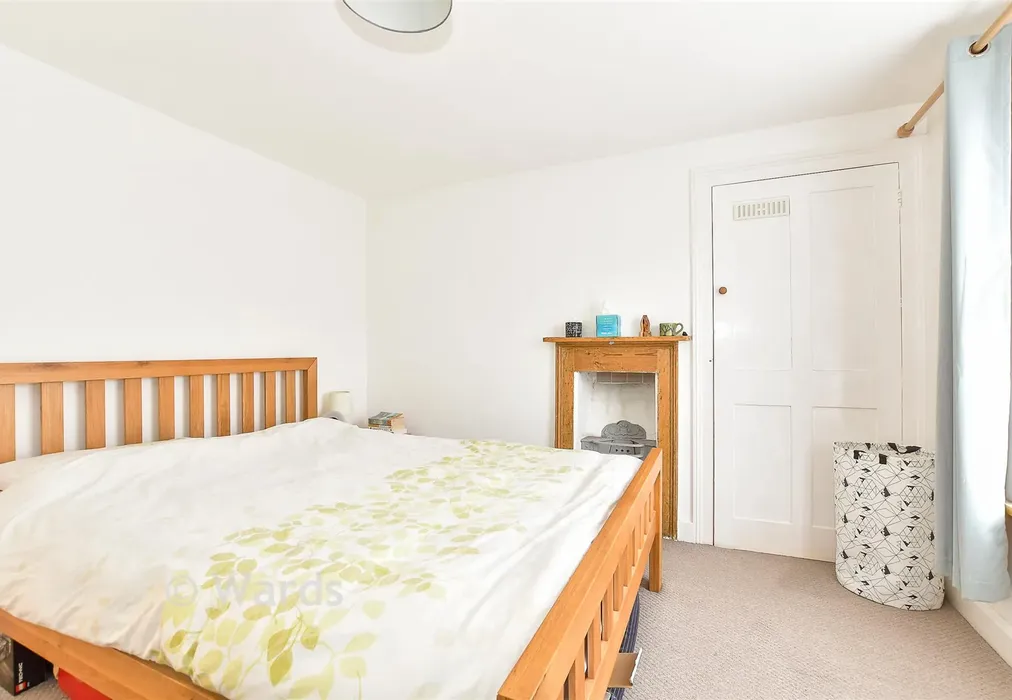 Bedroom 1 - Kingsnorth Road, Ashford, Kent - Wards of Kent