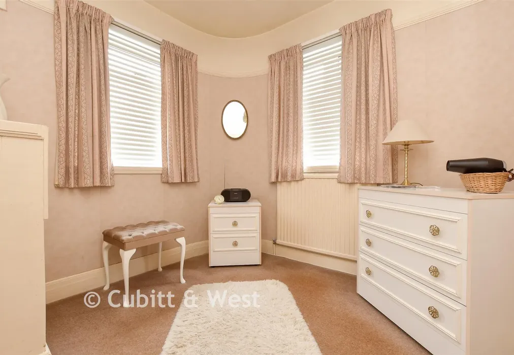 Bedroom 3 - Orchard Way, Reigate, Surrey - Wards of Kent