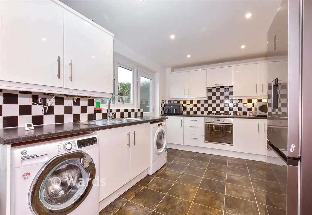 Kitchen/Diner - Swalecliffe Court Drive, Whitstable, Kent - Wards of Kent