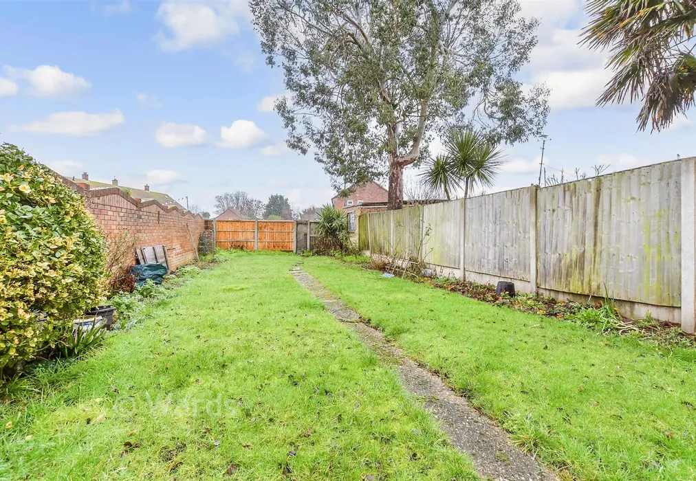 Rear Garden - Swalecliffe Court Drive, Whitstable, Kent - Wards of Kent