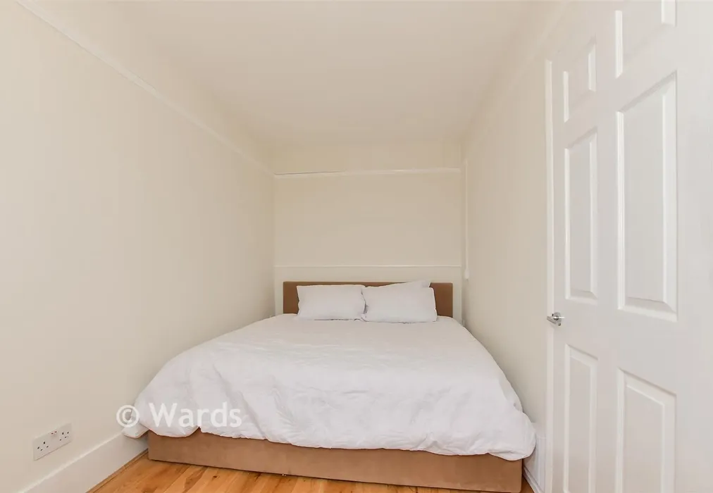 Bedroom - London Road, Canterbury, Kent - Wards of Kent