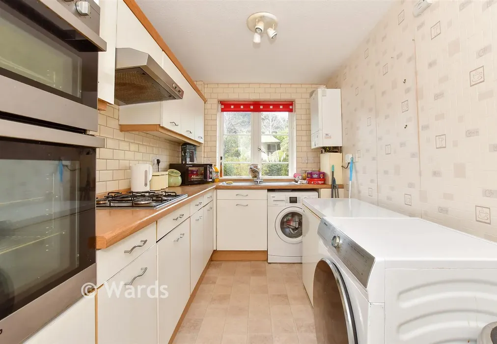 Kitchen - North Foreland Road, Broadstairs, Kent - Wards of Kent