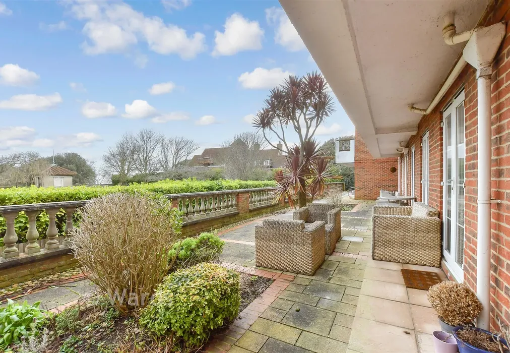 Communal Gardens - North Foreland Road, Broadstairs, Kent - Wards of Kent