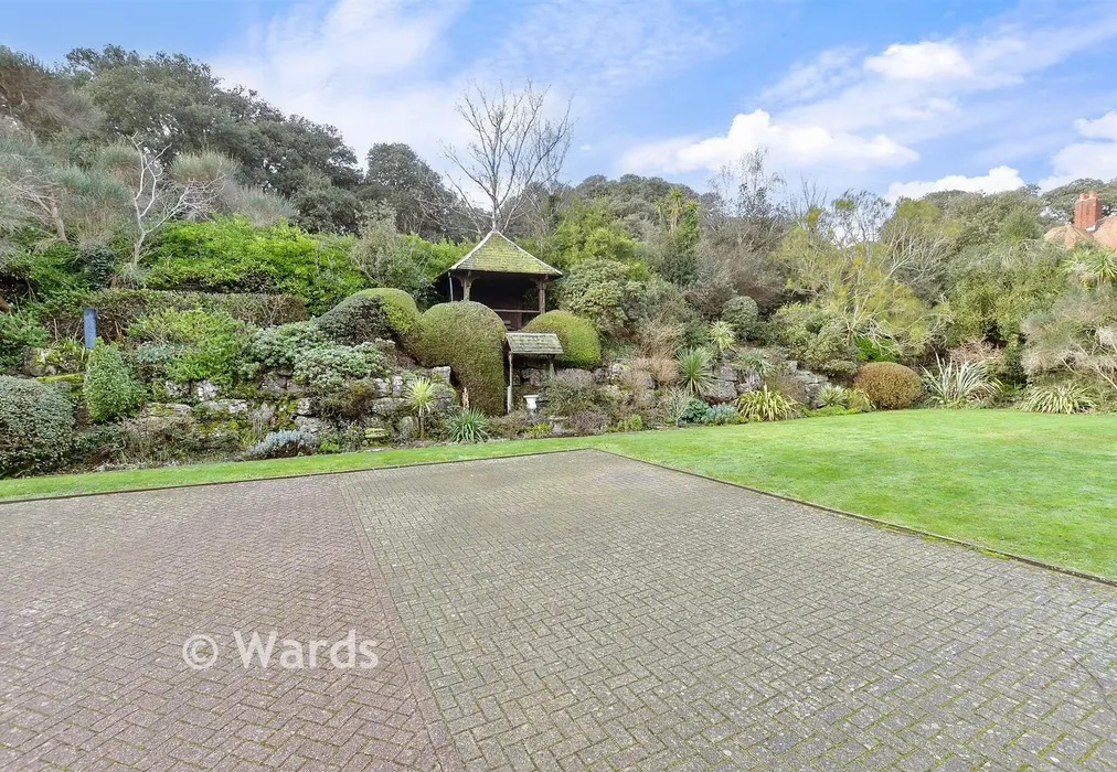 Communal Gardens - North Foreland Road, Broadstairs, Kent - Wards of Kent