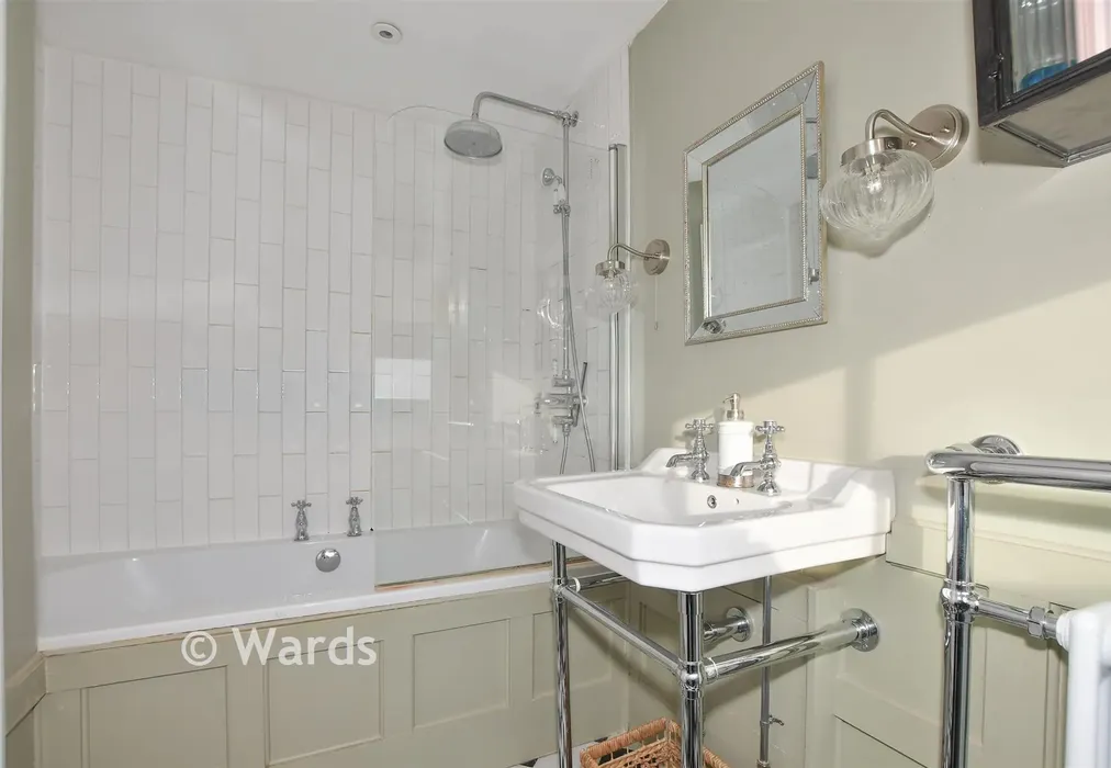 Bathroom - The Street, Ash, Canterbury, Kent - Wards of Kent