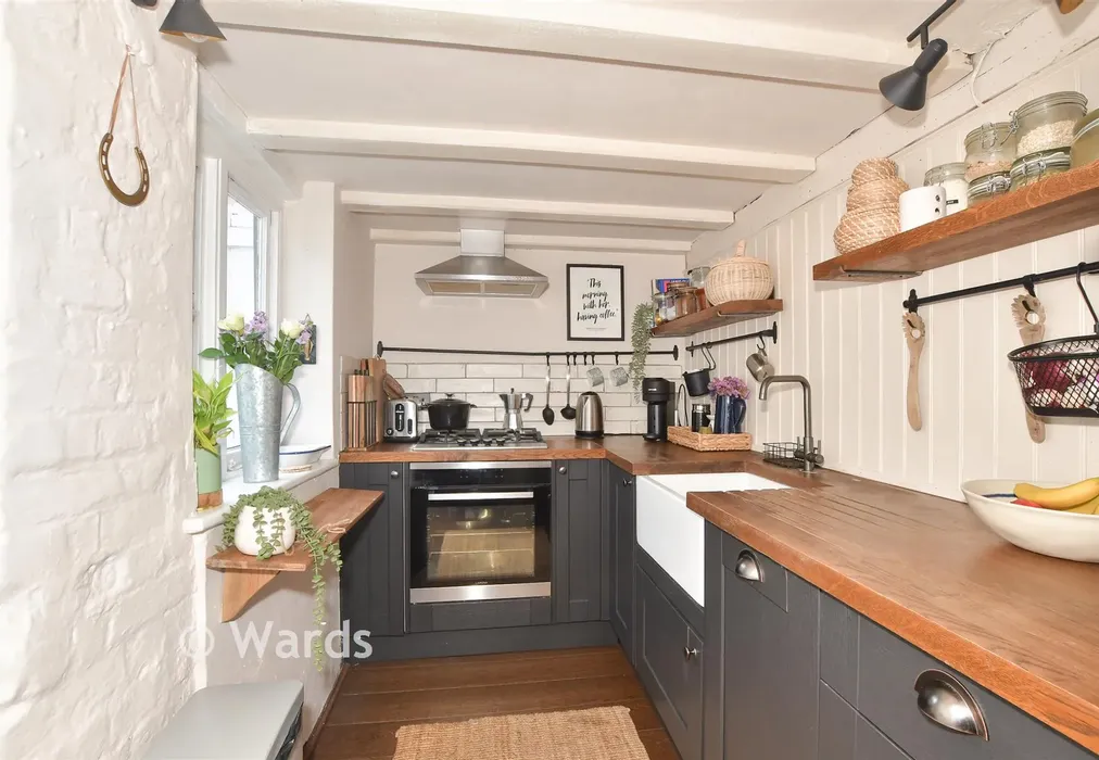 Kitchen - The Street, Ash, Canterbury, Kent - Wards of Kent