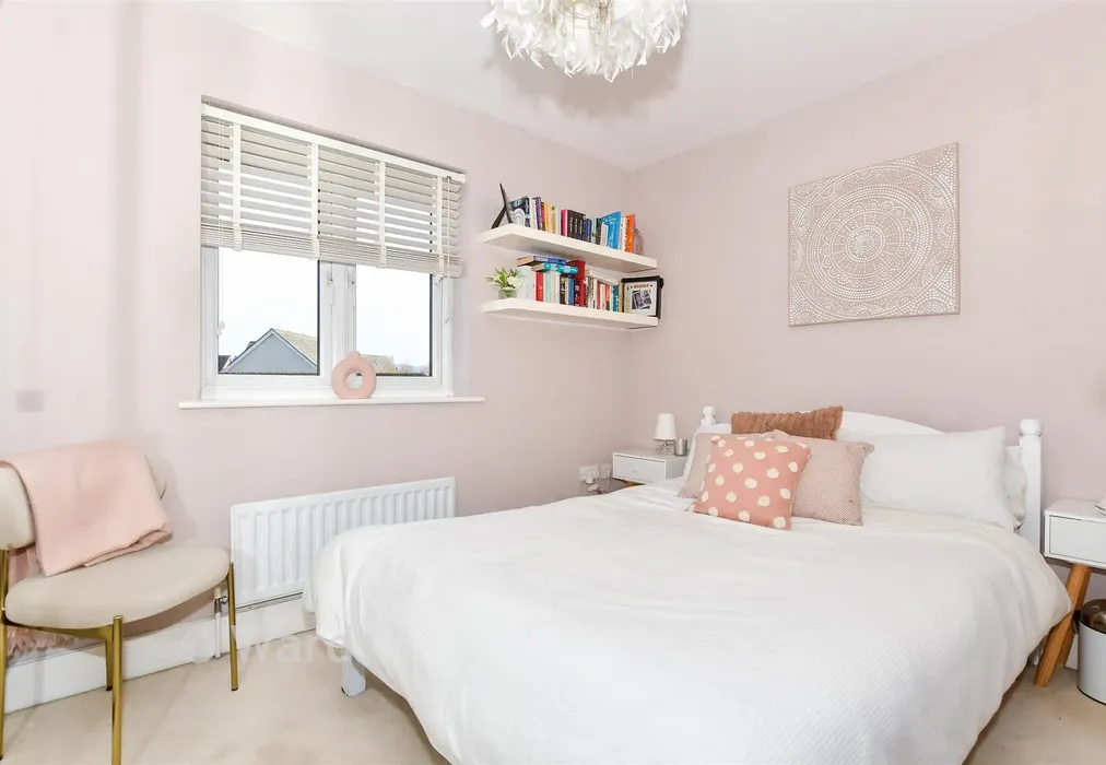 Bedroom 3 - The Lakes, Larkfield, Aylesford, Kent - Wards of Kent