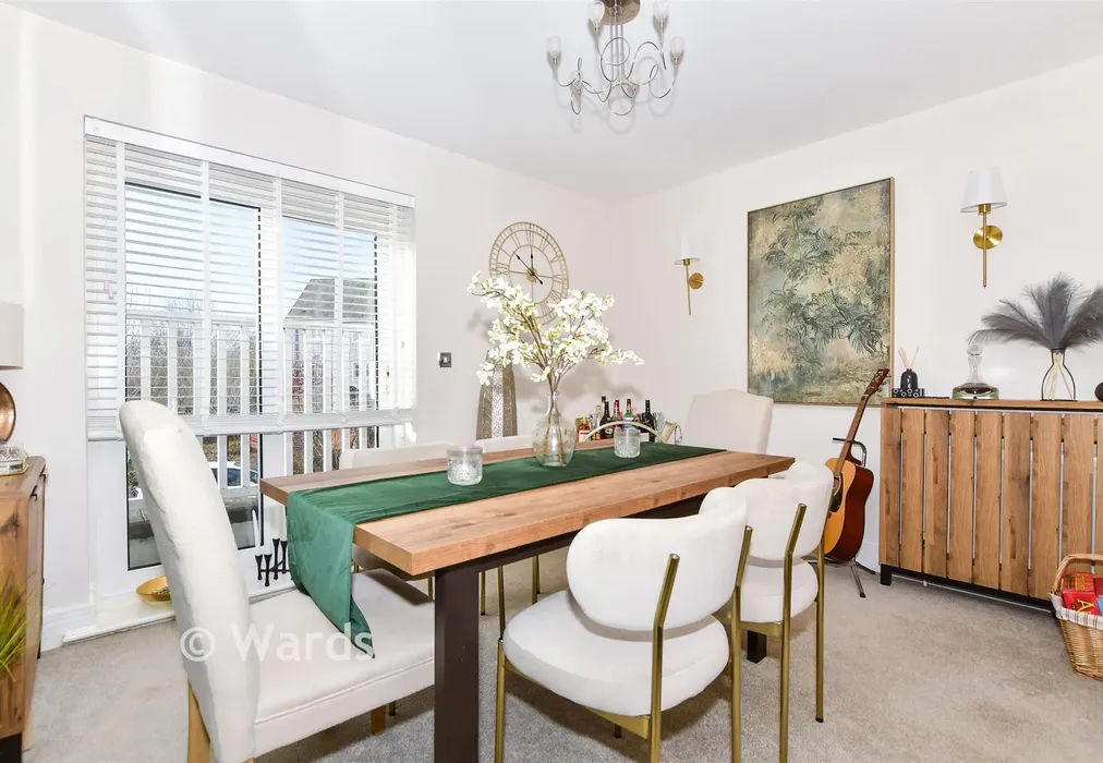 Dining Room - The Lakes, Larkfield, Aylesford, Kent - Wards of Kent