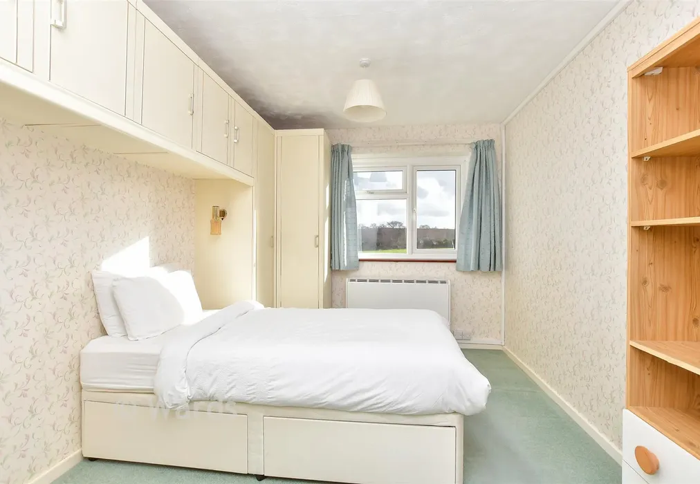 Bedroom - Glebe Lane, Sittingbourne, Kent - Wards of Kent