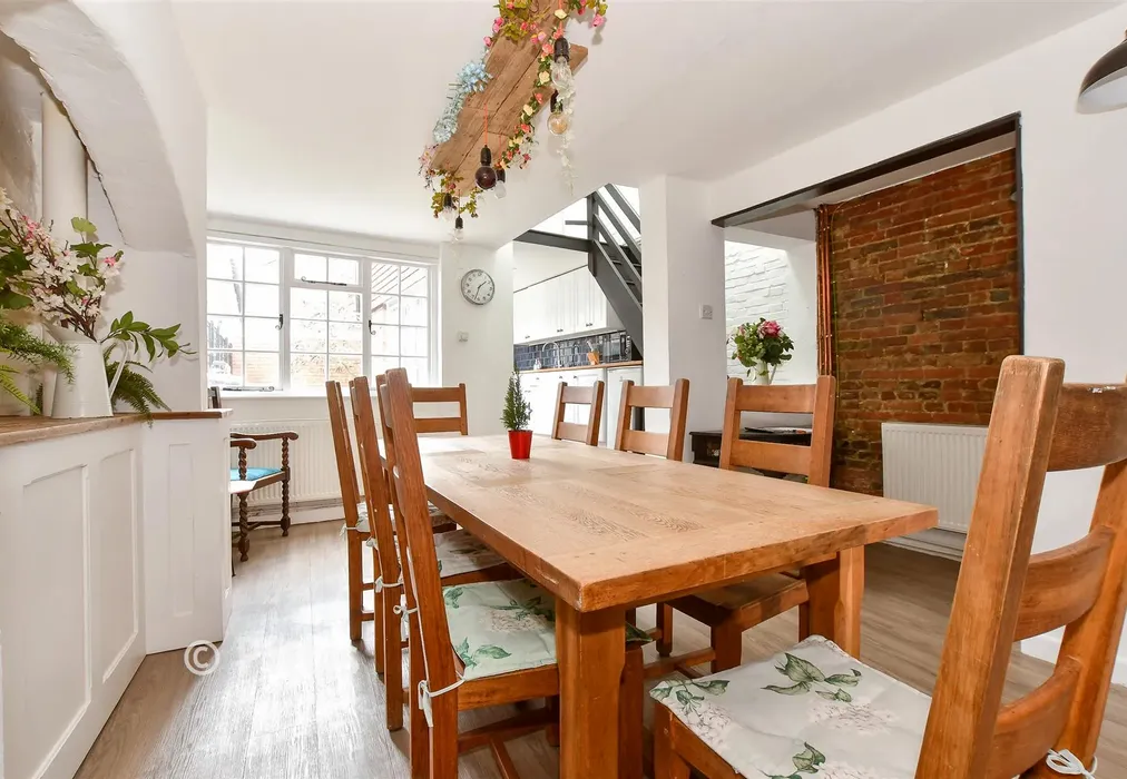 Dining Area - Pyle Street, Newport, Isle of Wight - Wards of Kent