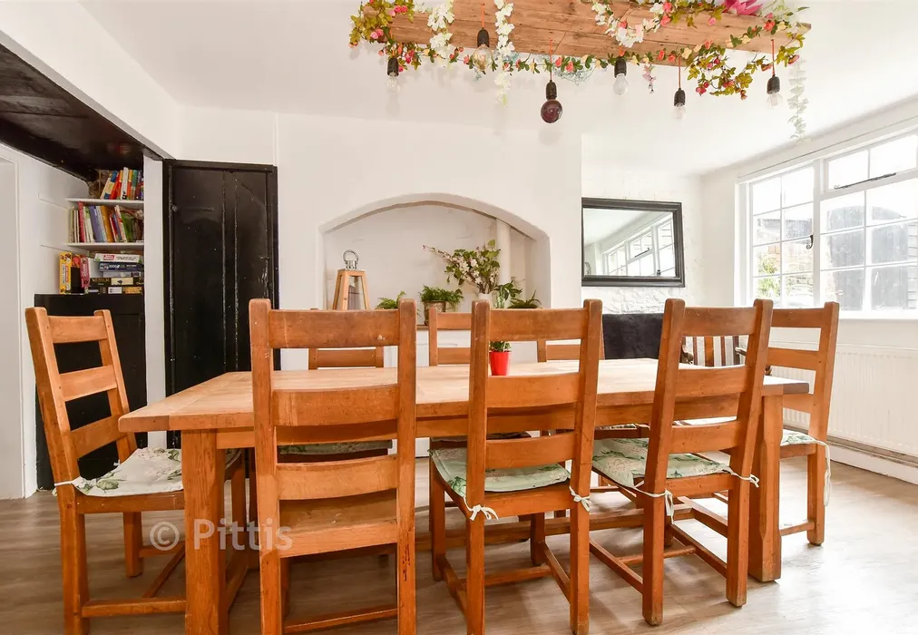 Dining Area - Pyle Street, Newport, Isle of Wight - Wards of Kent