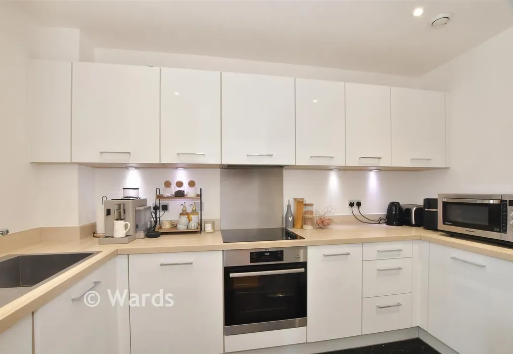 Kitchen - Westwood Drive, Canterbury, Kent - Wards of Kent