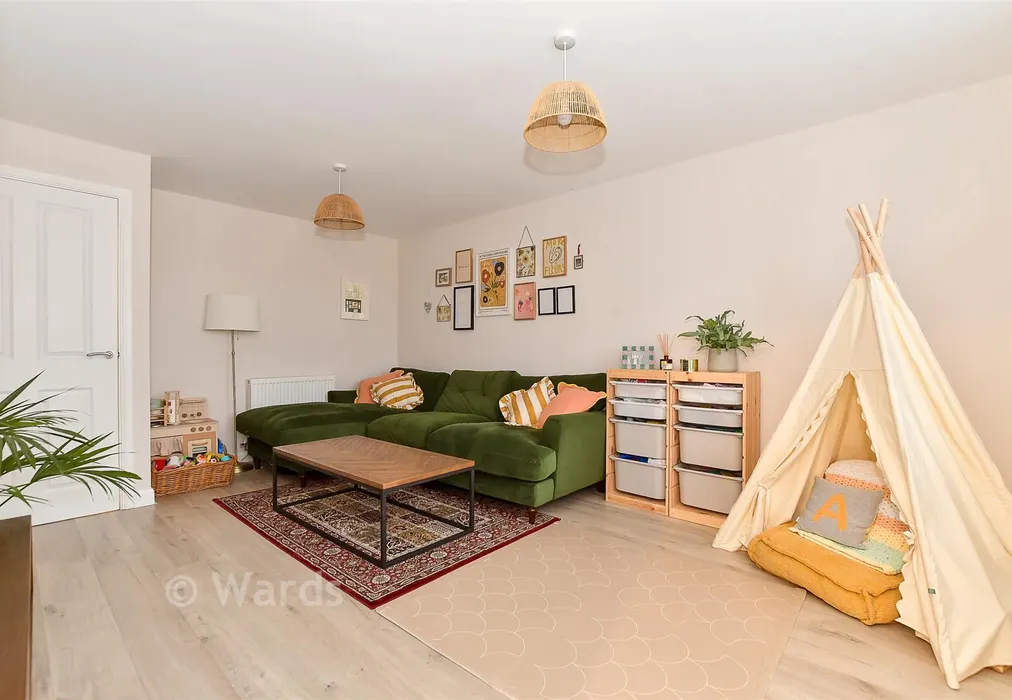 Lounge - Gurr Close, Staplehurst, Tonbridge, Kent - Wards of Kent