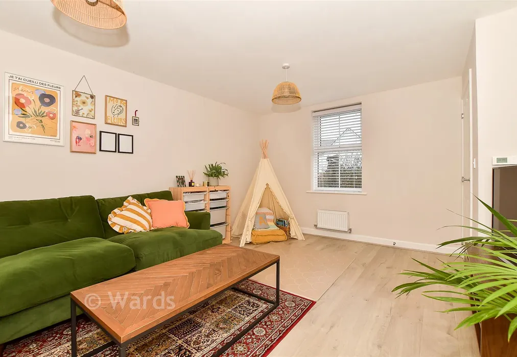 Lounge - Gurr Close, Staplehurst, Tonbridge, Kent - Wards of Kent