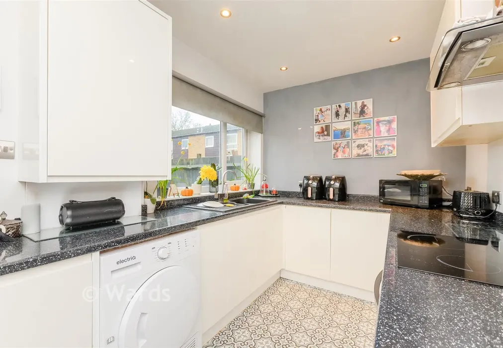 Kitchen - Foxbury, New Ash Green, Longfield, Kent - Wards of Kent