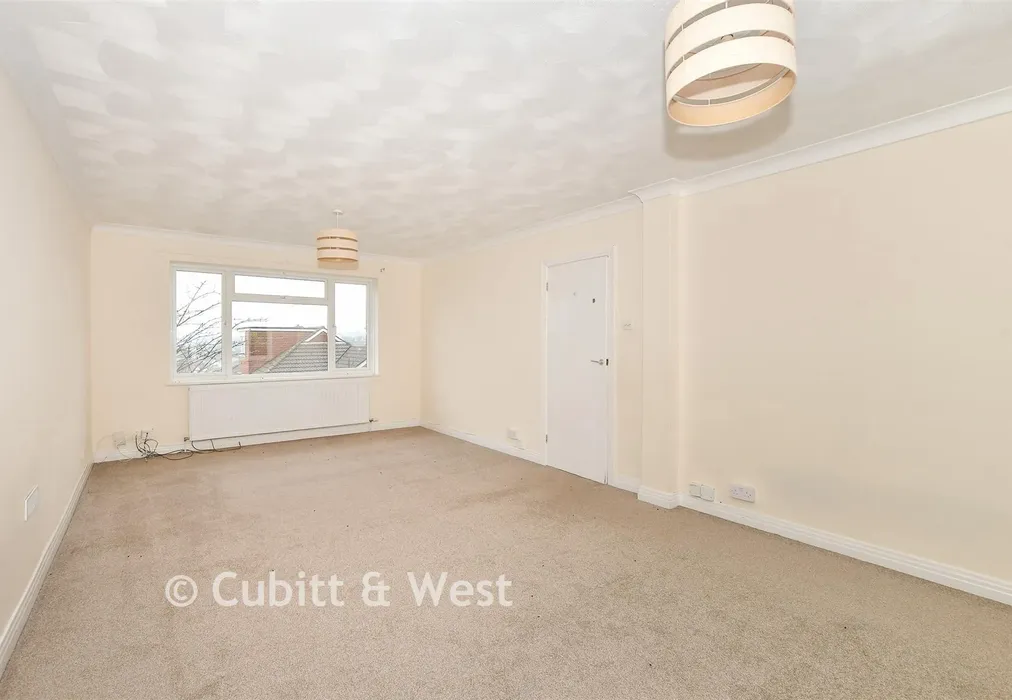 Lounge - Sycamore Close, Woodingdean, Brighton, East Sussex - Wards of Kent