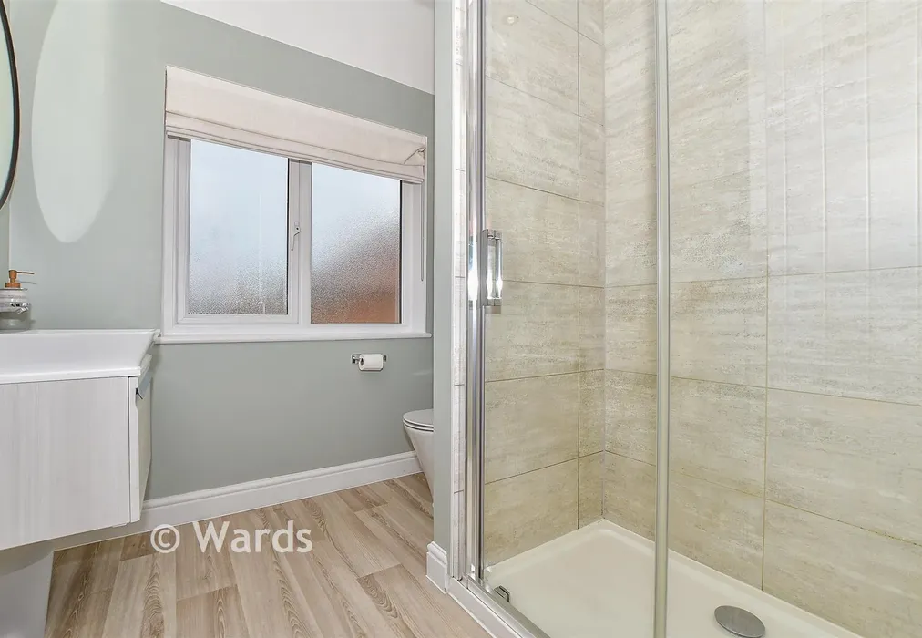 En-Suite Shower Room - Great Threads, Staplehurst, Kent - Wards of Kent
