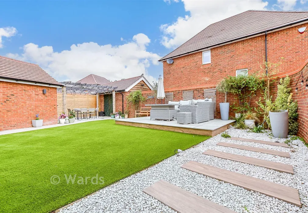 Rear Garden - Great Threads, Staplehurst, Kent - Wards of Kent