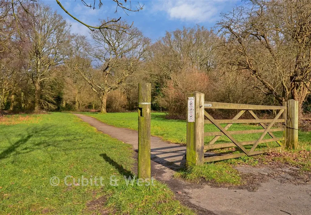 Local Area - Loxford Road, Caterham, Surrey - Wards of Kent