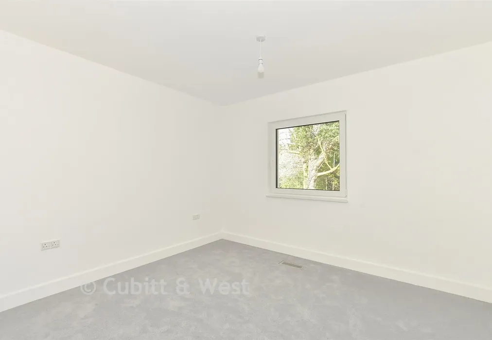 Bedroom 4 - Loxford Road, Caterham, Surrey - Wards of Kent
