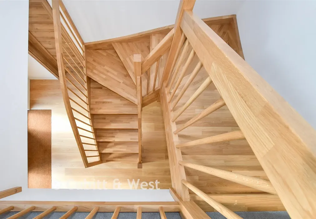 Internal Lifestyle Photograph - Loxford Road, Caterham, Surrey - Wards of Kent