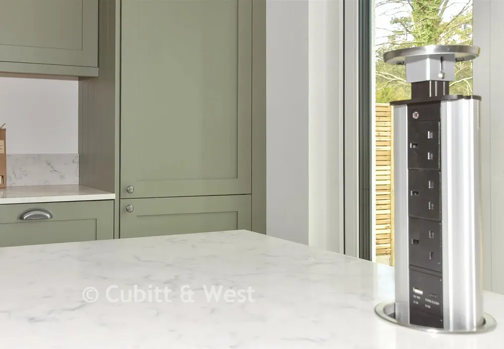 Internal Feature - Loxford Road, Caterham, Surrey - Wards of Kent