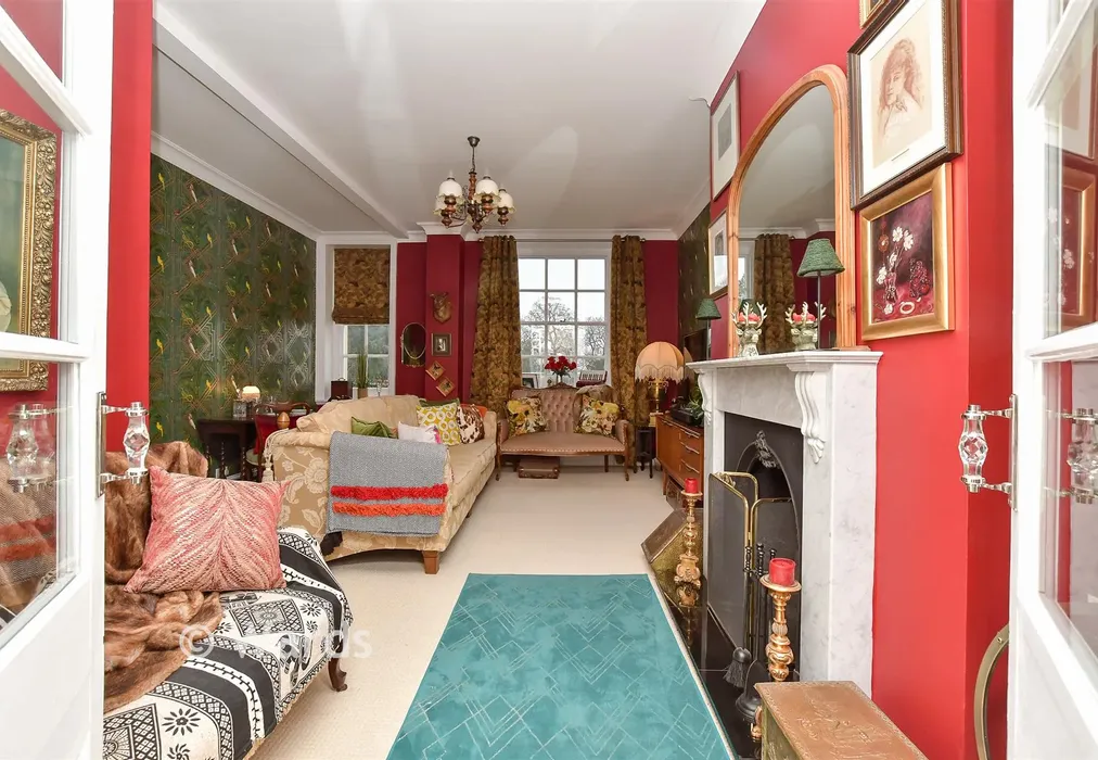 Lounge/Diner - Lees Court Road, Sheldwich, Faversham, Kent - Wards of Kent