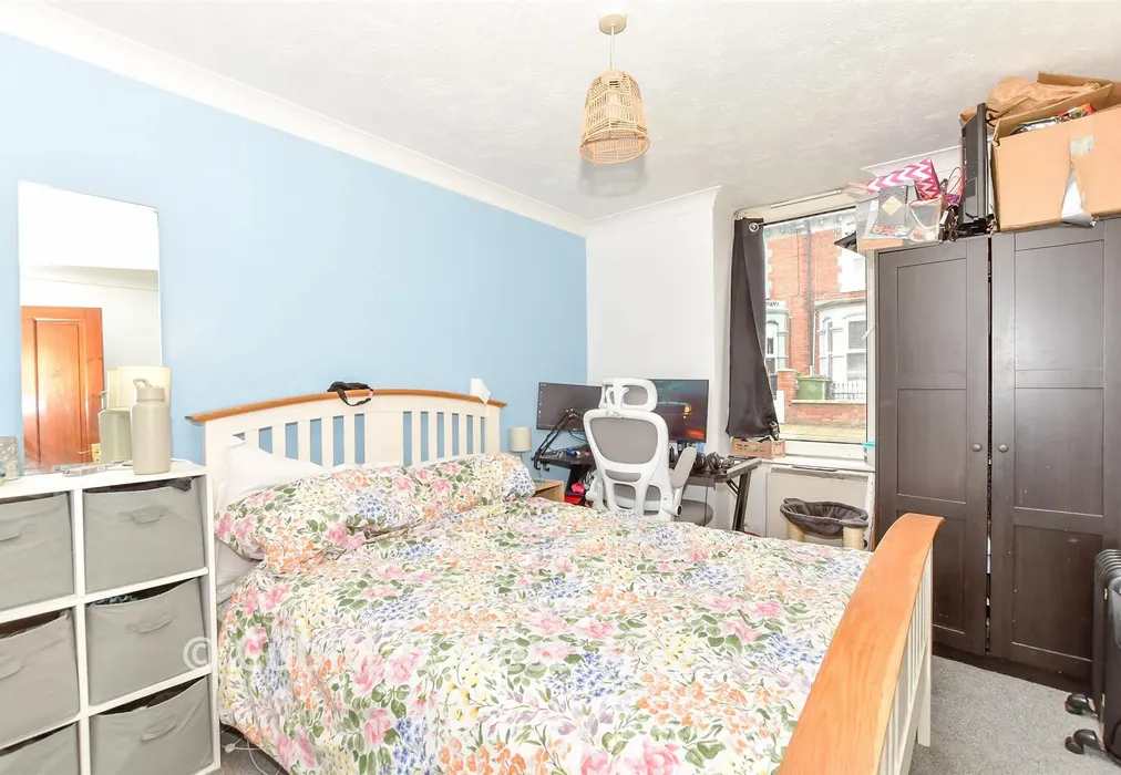 Bedroom 1 - Tangier Road, Portsmouth, Hampshire - Wards of Kent