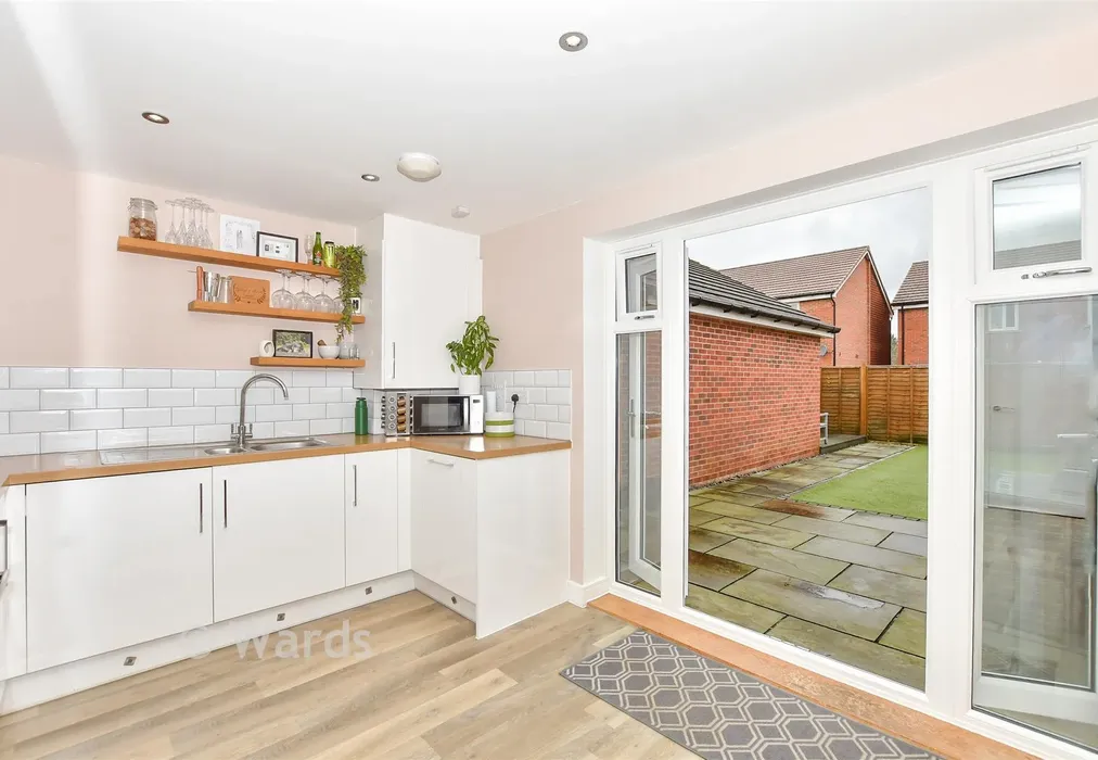 Lifestyle Shot - Coleman Way, Langley, Maidstone, Kent - Wards of Kent