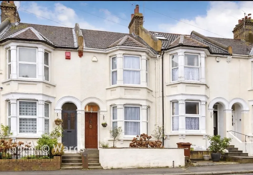 External (Web) - Jersey Road, Strood, Rochester, Kent - Wards of Kent