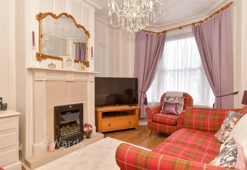 Lounge - Jersey Road, Strood, Rochester, Kent - Wards of Kent