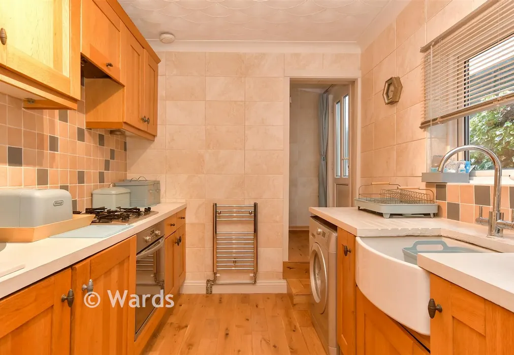 Kitchen - Jersey Road, Strood, Rochester, Kent - Wards of Kent