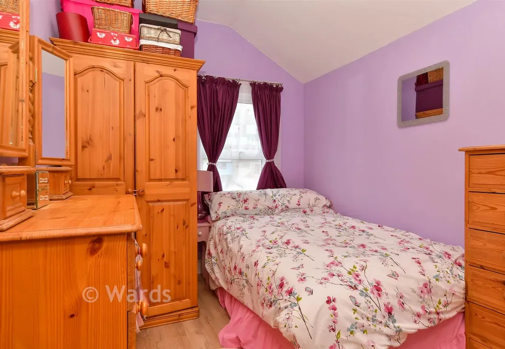 Bedroom 2 - Jersey Road, Strood, Rochester, Kent - Wards of Kent