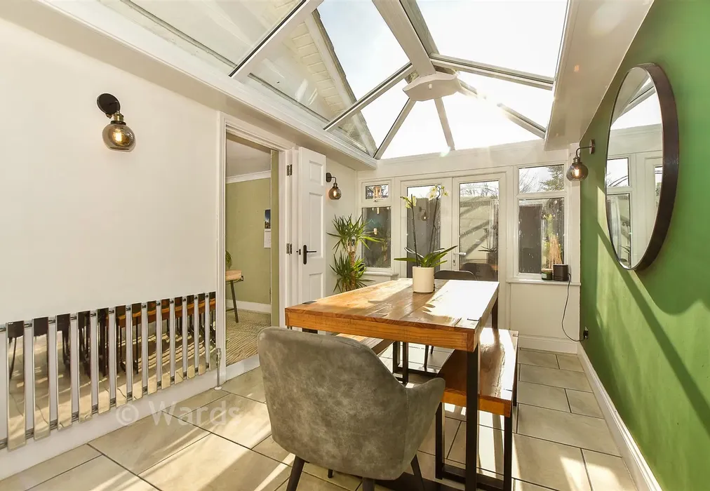 Dining Room - Burdens, Headcorn, Ashford, Kent - Wards of Kent