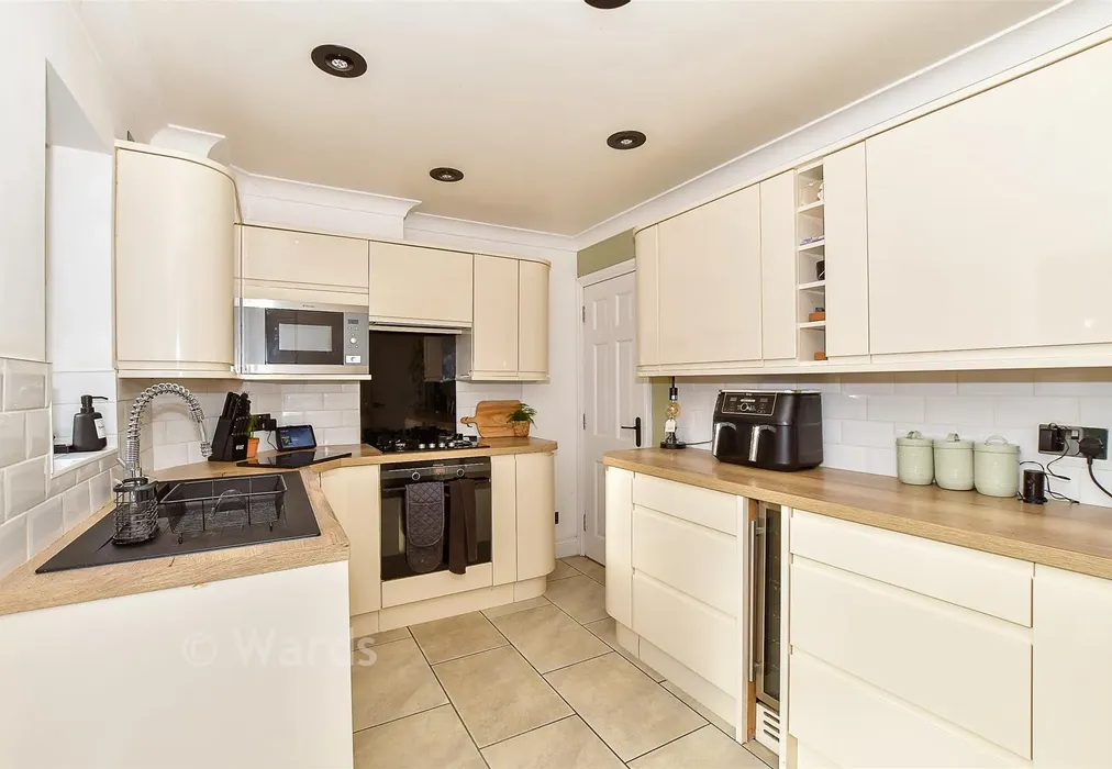 Kitchen - Burdens, Headcorn, Ashford, Kent - Wards of Kent