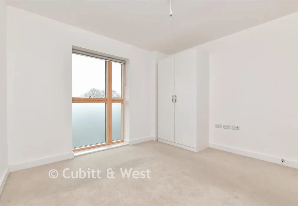 Bedroom - The Causeway, Goring-By-Sea, Worthing, West Sussex - Wards of Kent