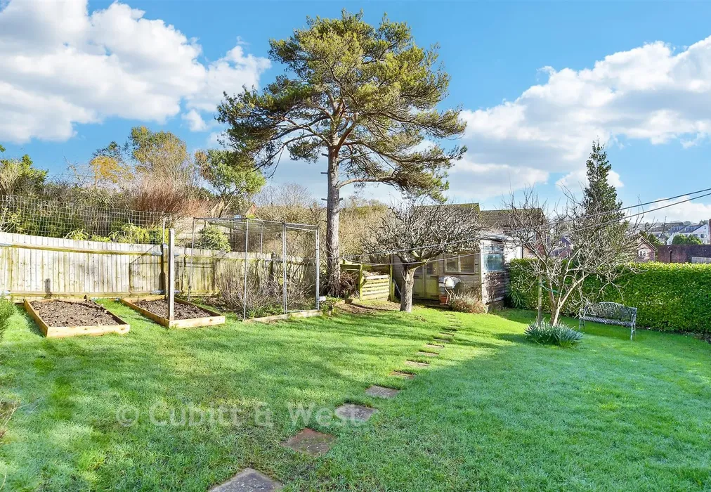 Rear Garden - Falmer Road, Woodingdean, Brighton, East Sussex - Wards of Kent