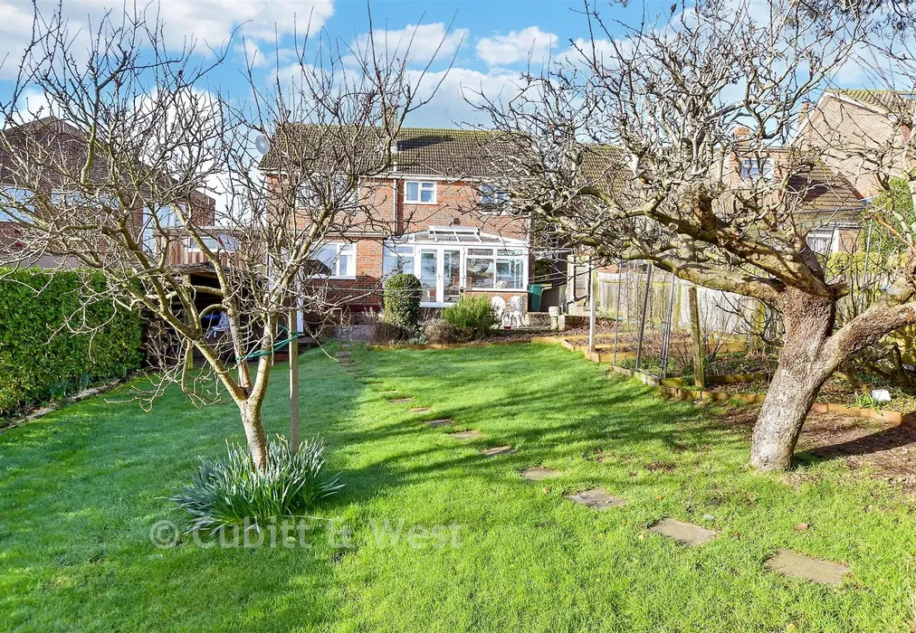Rear Garden - Falmer Road, Woodingdean, Brighton, East Sussex - Wards of Kent
